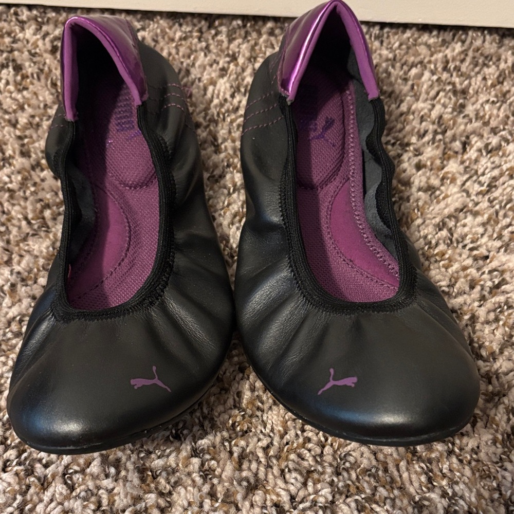 Puma Women's Black and Purple Flats